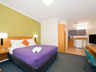 Ibis Styles Geraldton - Holiday Adelaide 1
