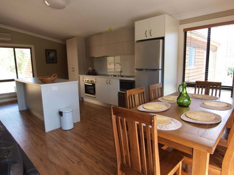 Mad On The Buckland - Holiday Adelaide 3