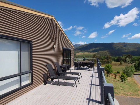 Mad On The Buckland - Holiday Adelaide 1