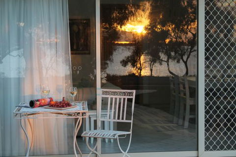 17 QED Lakehouse - Holiday Adelaide 2