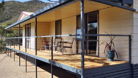 Devil's Peak Bed & Breakfast - Holiday Adelaide 0