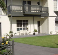 Glenelg Sea-Breeze BB - Holiday Adelaide