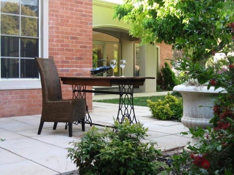 The Clarenton - Holiday Adelaide 1