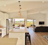 All Decked Out Lake Conjola - Holiday Adelaide