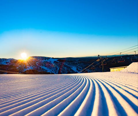 Arrabri Ski Club Hotham - Holiday Adelaide 3