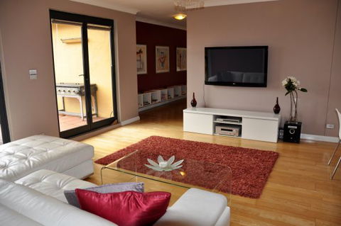 Best Apartment In The Heart Of Sydney’s Little Italy - Holiday Adelaide 2