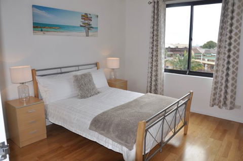 Best Apartment In The Heart Of Sydney’s Little Italy - Holiday Adelaide 7