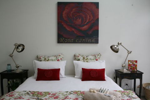 Bright Bliss - Holiday Adelaide 0