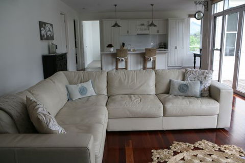 Bright Bliss - Holiday Adelaide 6