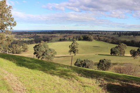 Down To Earth Farm Retreat - Holiday Adelaide 8