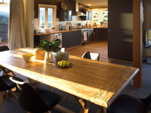 Frenchman's River - The Helmsman's House - Holiday Adelaide 4