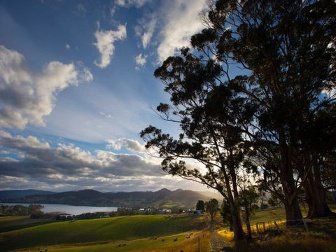 Frenchman's River - The Helmsman's House - Holiday Adelaide 9