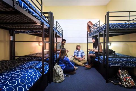 Hobart Central YHA - Holiday Adelaide 5