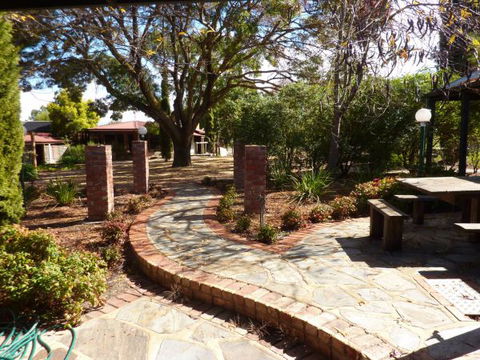 Kaesler Cottages - Holiday Adelaide 2