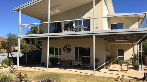 Lyreen's Apartment Bed And Breakfast - Holiday Adelaide 0