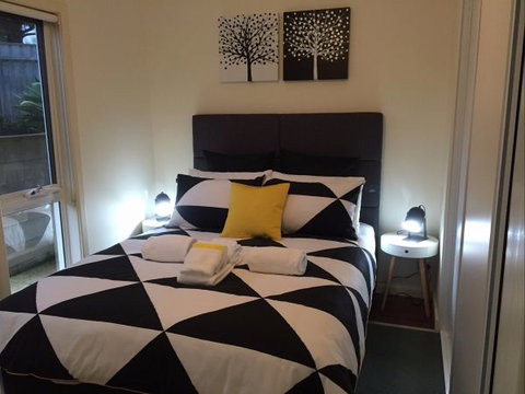 Lyreen's Apartment Bed And Breakfast - Holiday Adelaide 3