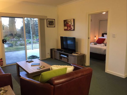 Lyreen's Apartment Bed And Breakfast - Holiday Adelaide 6