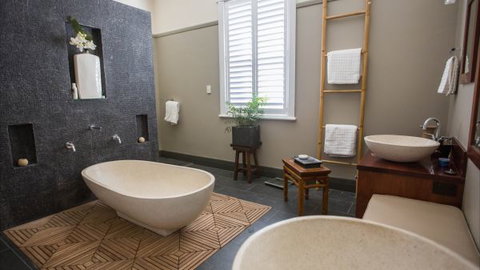 Merewether Beach House B And B - Holiday Adelaide 2