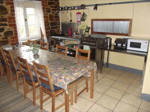 Olive Grove Retreat - Holiday Adelaide 1