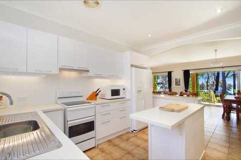 Orion Beach House - Jervis Bay - Holiday Adelaide 6