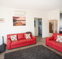 RED FIN part of BLUE FIN HOLIDAY HOMES - Holiday Adelaide