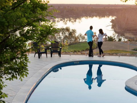 Rilli Retreat - Holiday Adelaide 0