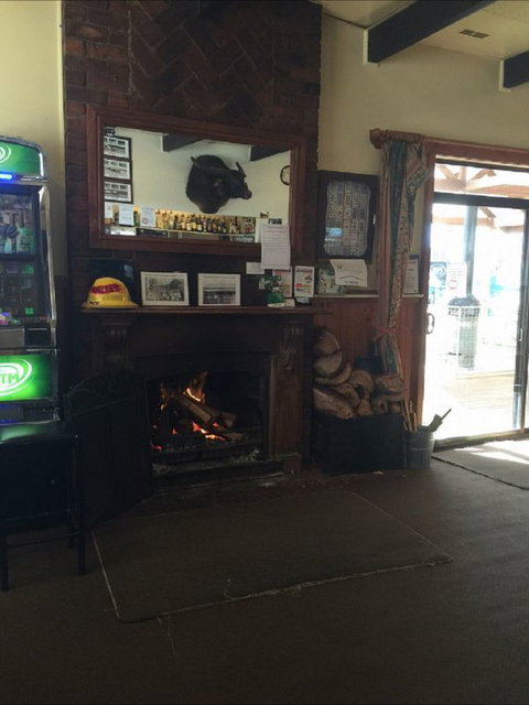 Royal Hotel Snake Valley - Holiday Adelaide 2