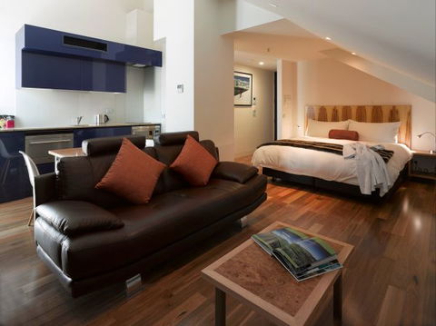 Salamanca Wharf Hotel - Holiday Adelaide 2
