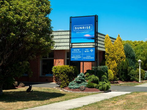 Sunrise Devonport - Holiday Adelaide 0