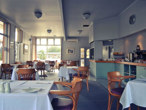 Sunrise Devonport - Holiday Adelaide 4