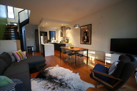 Two Five Zero / Richmond - Holiday Adelaide 1