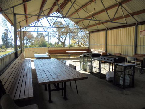 Wagga Wagga Tourist Park - Holiday Adelaide 7