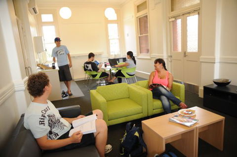 Yarra House - Holiday Adelaide 5