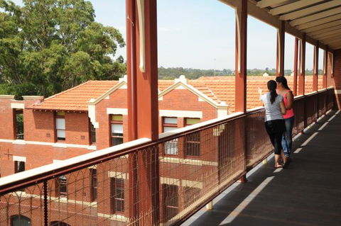 Yarra House - Holiday Adelaide 8