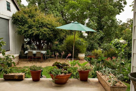 Young Garden Retreat - Holiday Adelaide 4
