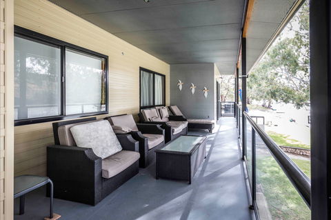 192 Page Drive Blanchetown -River Shack Rentals - Holiday Adelaide 3