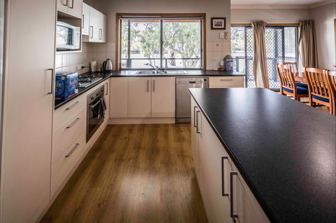 192 Page Drive Blanchetown -River Shack Rentals - Holiday Adelaide 6