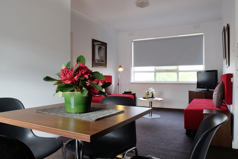 Apartments Of South Yarra - Holiday Adelaide 5