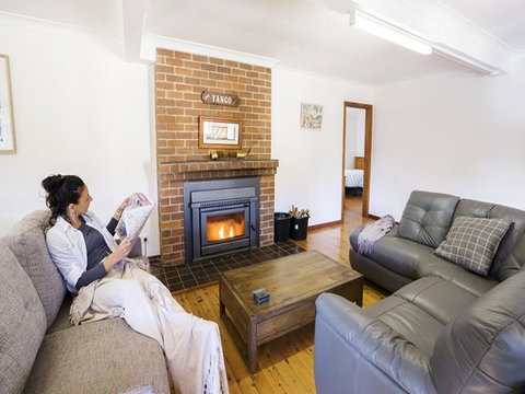 Big Yango House - Holiday Adelaide 4