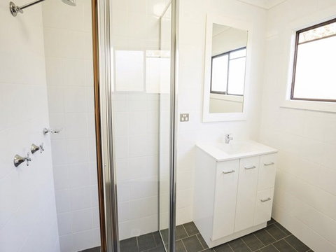 Big Yango House - Holiday Adelaide 6