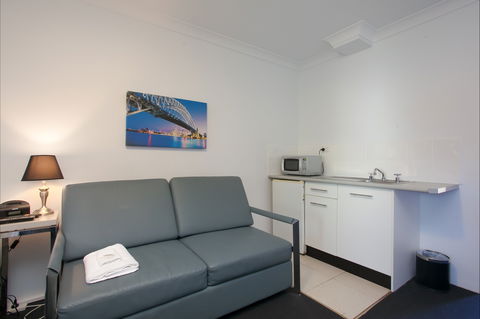 Central Railway Hotel - Holiday Adelaide 4