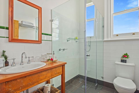 Cygnet Old Bank B&B - Holiday Adelaide 5