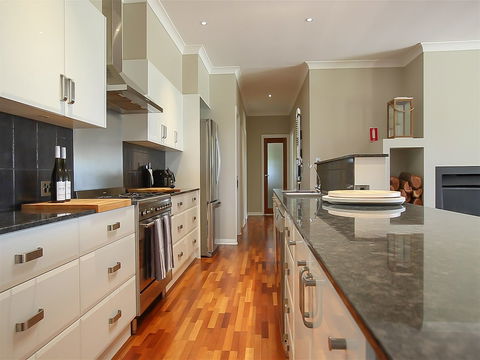 Degen Estate - Holiday Adelaide 5