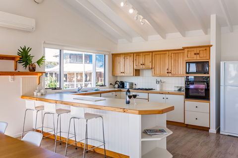 Eagle Heights - Holiday Adelaide 1