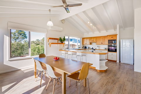 Eagle Heights - Holiday Adelaide 3