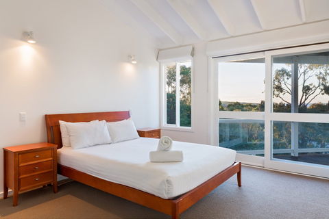 Eagle Heights - Holiday Adelaide 8
