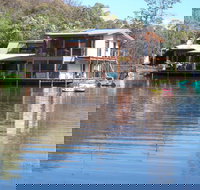 Lakeside Lodge - Holiday Adelaide