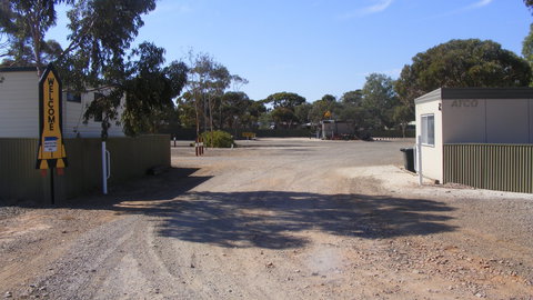 Woomera Travellers Village And Caravan Park - Holiday Adelaide 0