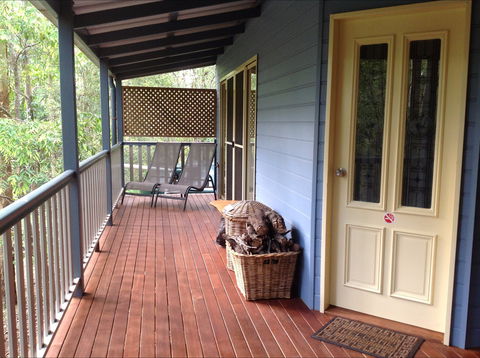Maleny Country Cottages - Holiday Adelaide 1