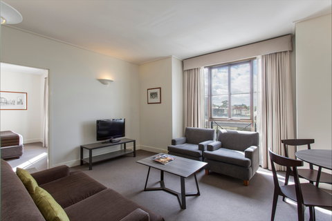 Mantra On Jolimont - Holiday Adelaide 3